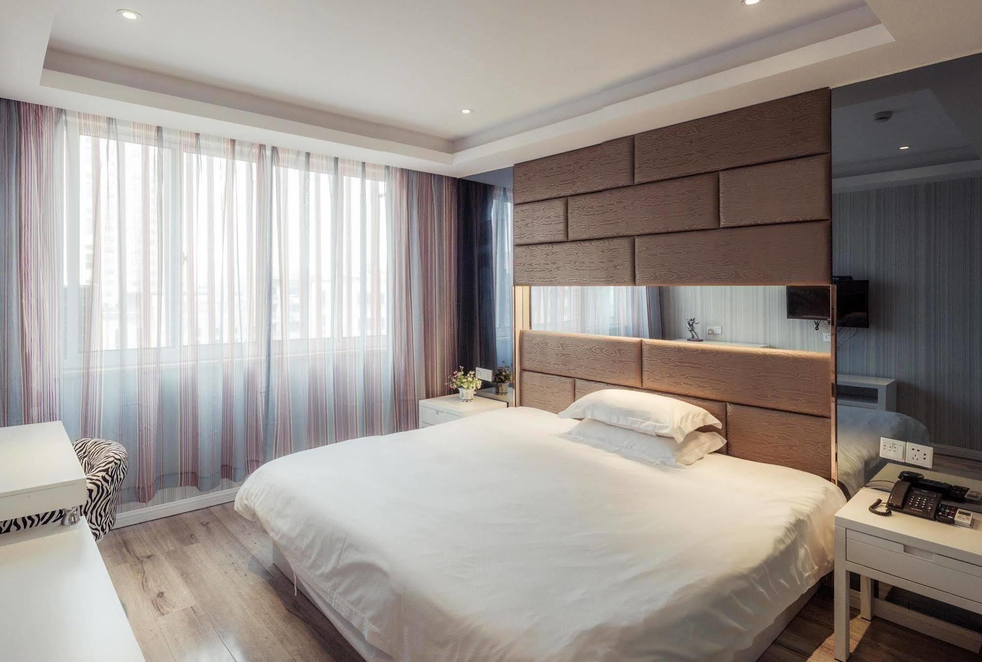Milan Fashion Hotel Deqing Eksteriør bilde