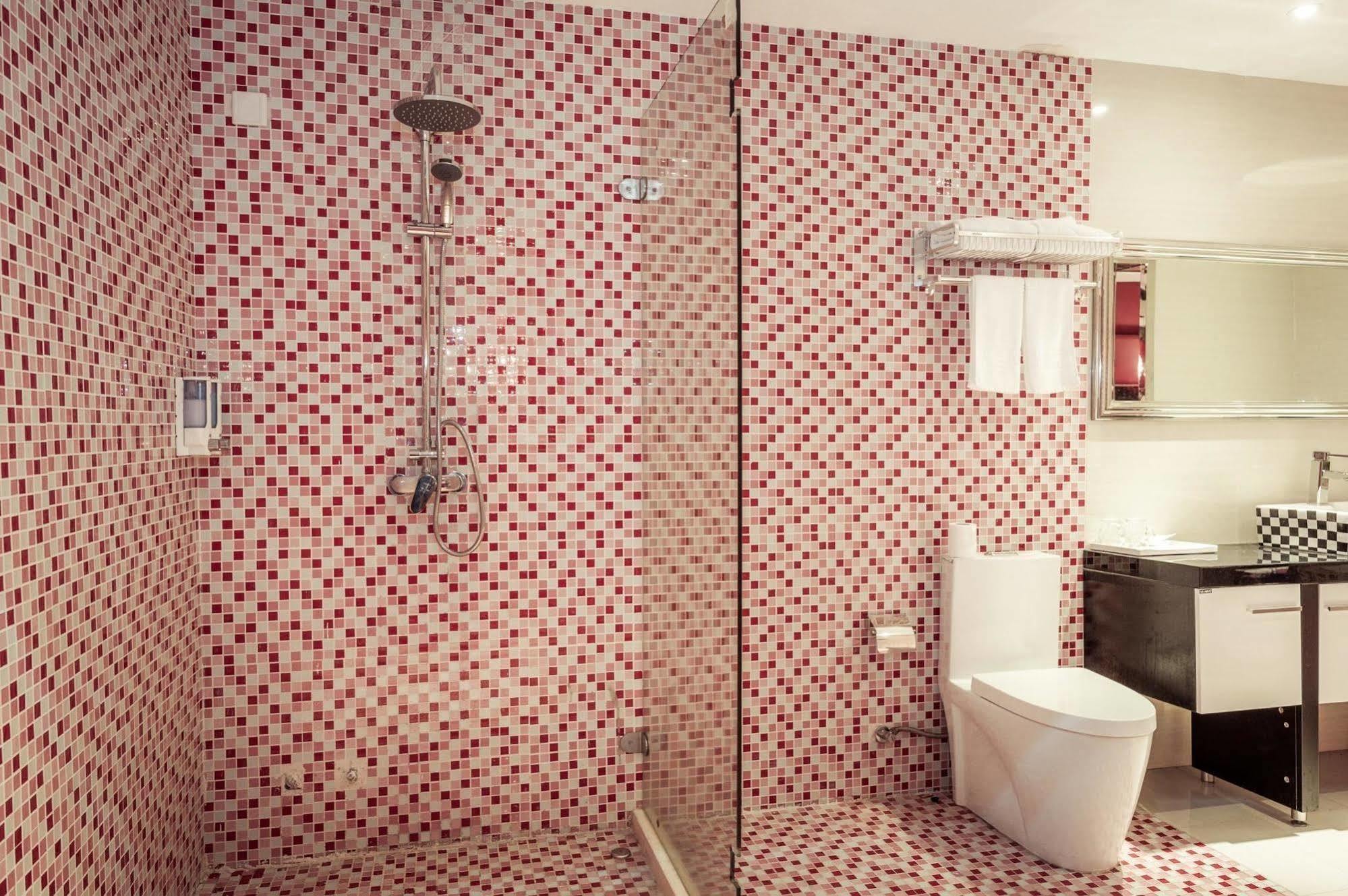Milan Fashion Hotel Deqing Eksteriør bilde