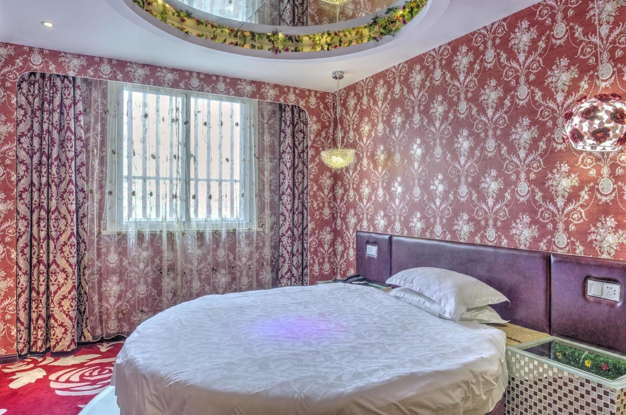 Milan Fashion Hotel Deqing Eksteriør bilde
