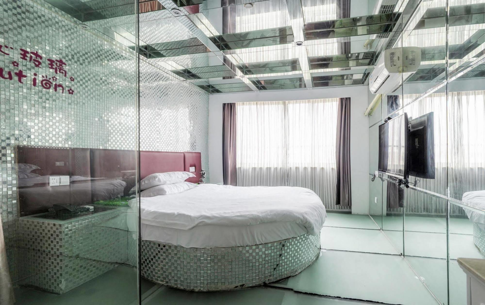 Milan Fashion Hotel Deqing Eksteriør bilde