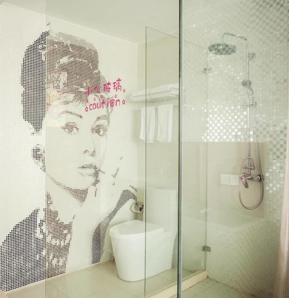 Milan Fashion Hotel Deqing Eksteriør bilde
